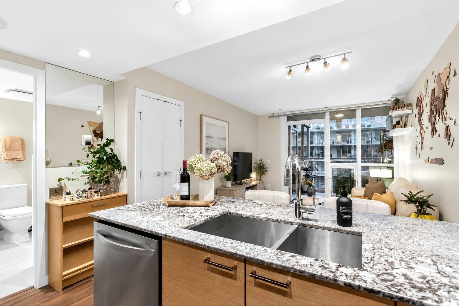 413-135 E 17 Street, North Vancouver, BC, V7L 0C4 - 8