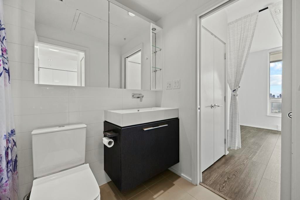 4705-1955 Alpha Way, Burnaby, BC, V5C 0K6 - 15