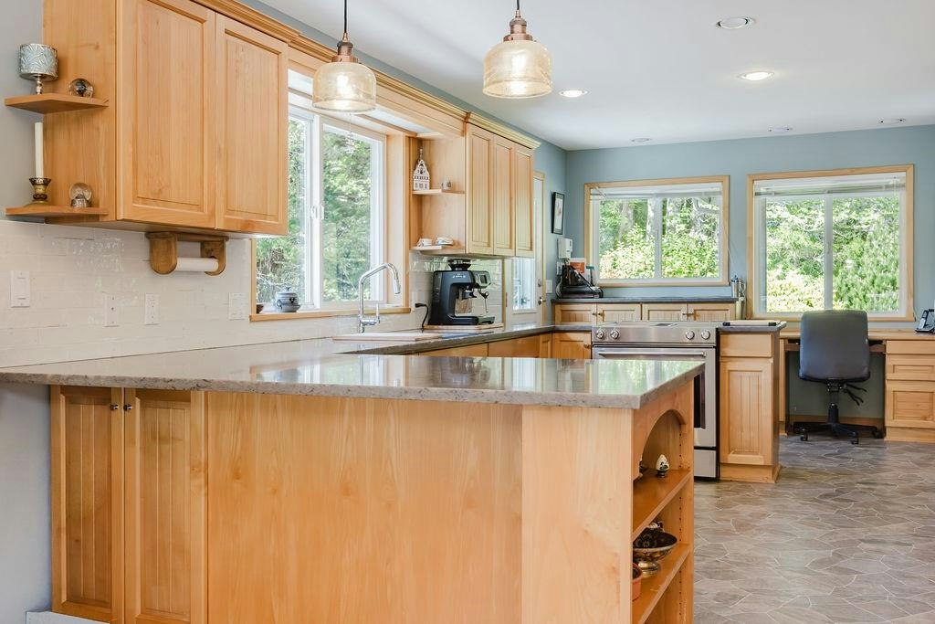 12800 Mainsail Road, Pender Harbour Egmont, BC, V0N 2H1 - 15