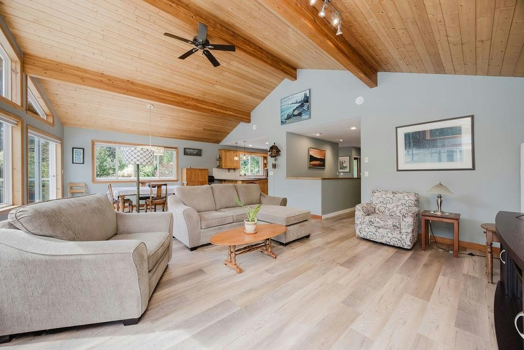 12800 Mainsail Road, Pender Harbour Egmont, BC, V0N 2H1 - 11