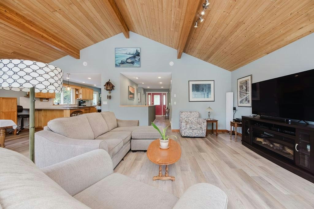 12800 Mainsail Road, Pender Harbour Egmont, BC, V0N 2H1 - 10