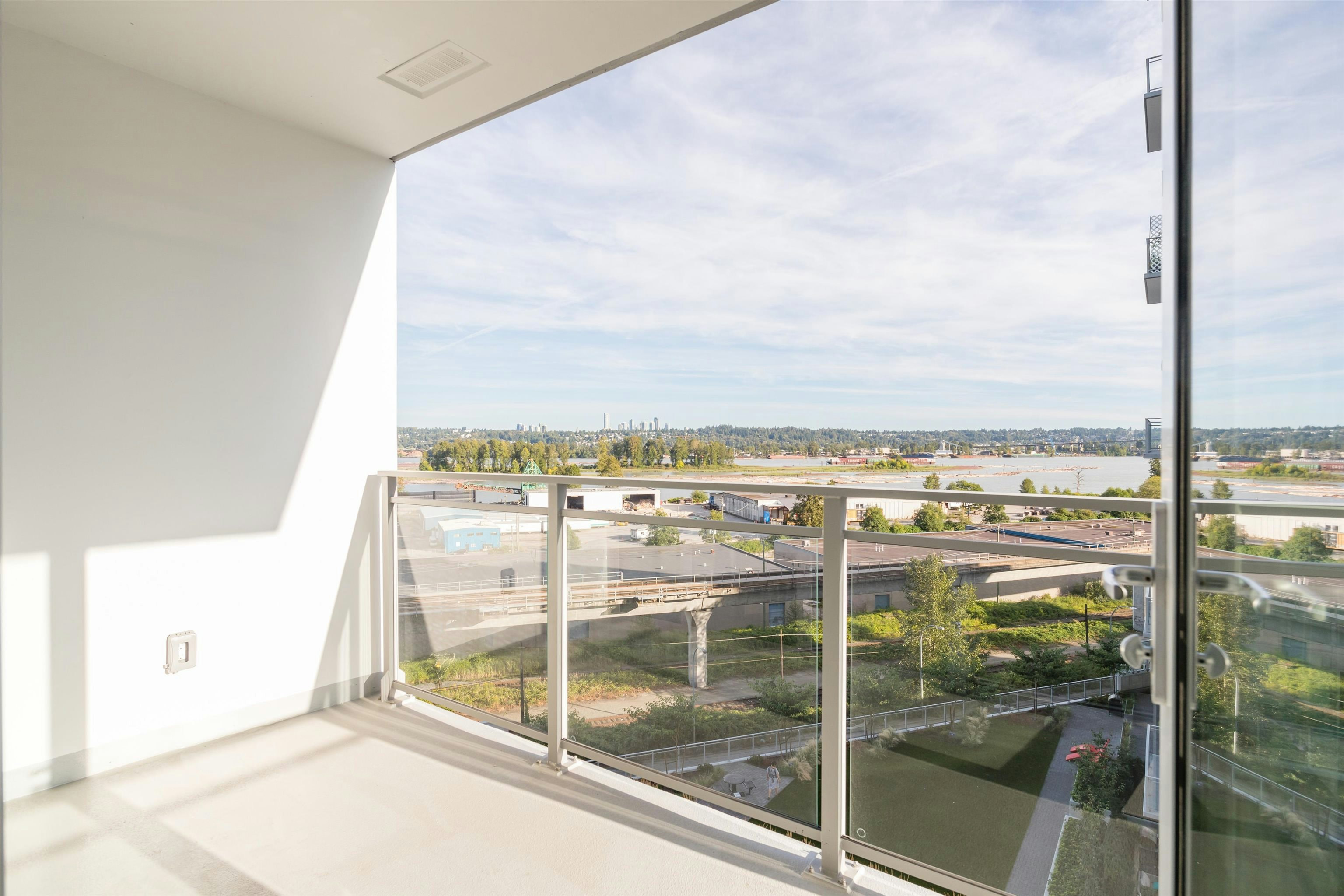 501-258 Nelson's Court, New Westminster, BC, V3L 0J9