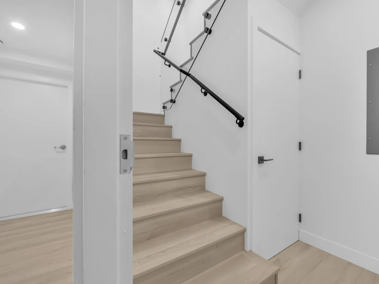 1-3800 Pender Street, Burnaby, BC, V5C 2L5 - 8