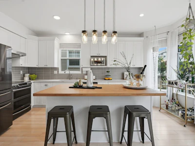 6556 121 Street - 4