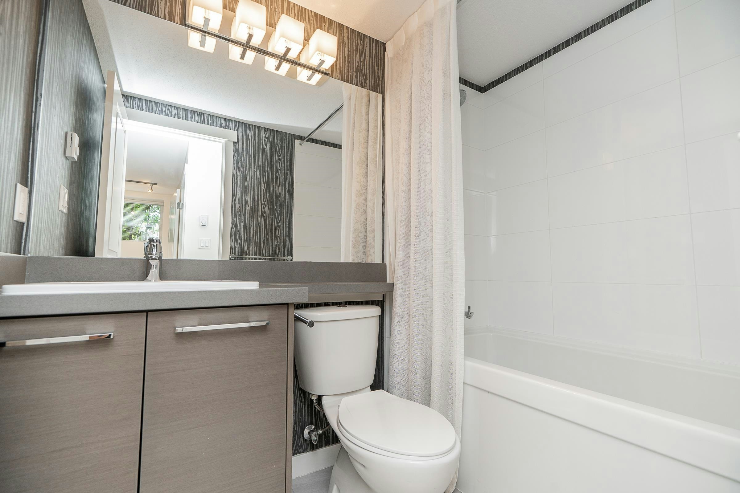 10-3400 Devonshire Avenue, Coquitlam, BC, V3E 0L1 - 26