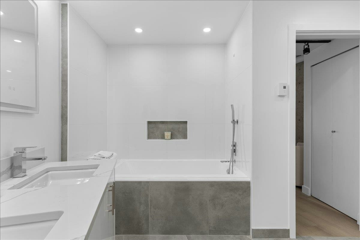 309-27 Alexander Street, Vancouver, BC, V6A 1B2 - 31