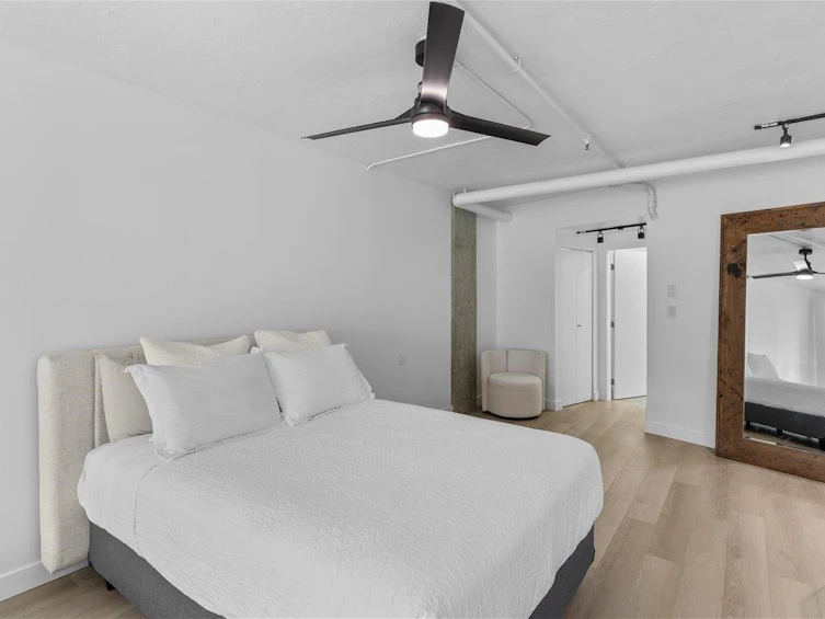 309-27 Alexander Street, Vancouver, BC, V6A 1B2 - 27