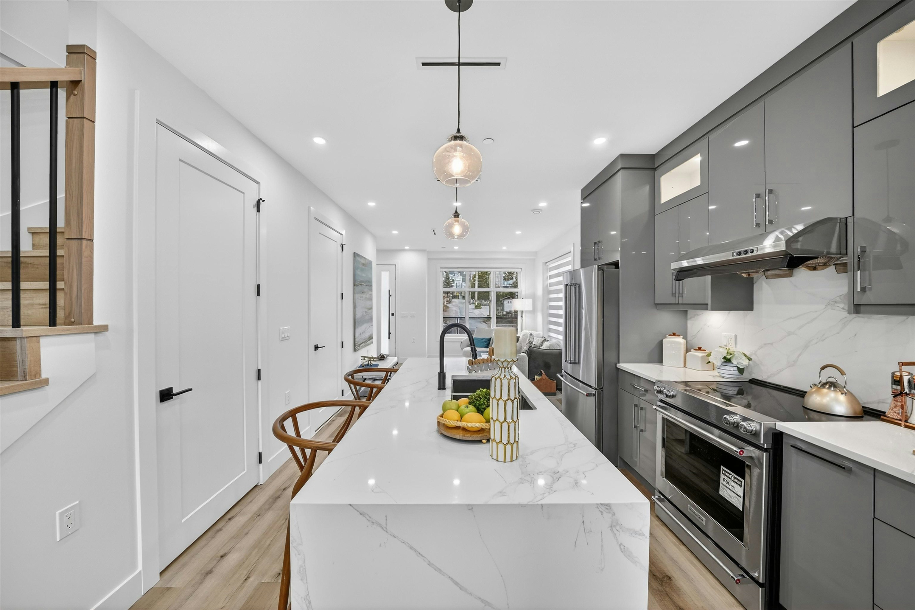 514 W 60th Avenue, Vancouver, BC, V6P 1Z7 - 3