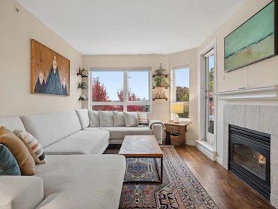 305-1707 Charles Street - 4