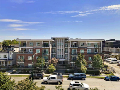 303-4882 Slocan Street - 4