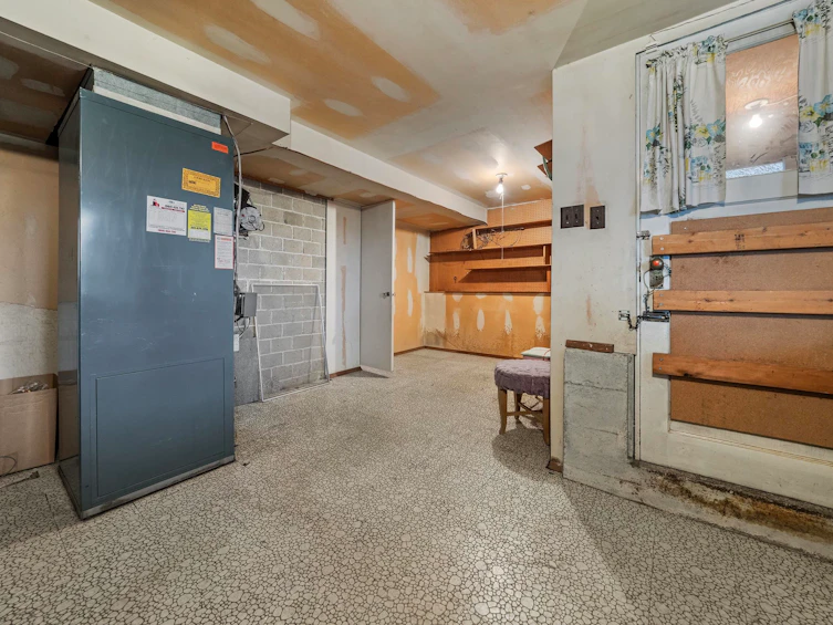 3281 E 2nd Avenue, Vancouver, BC, V5M 1G2 - 24