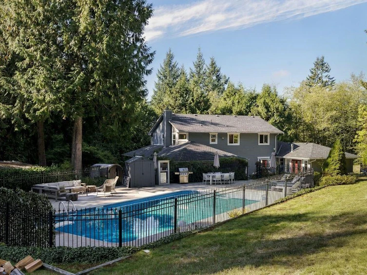 2442 Grant Road, Roberts Creek, BC, V0N 2W5 - 2