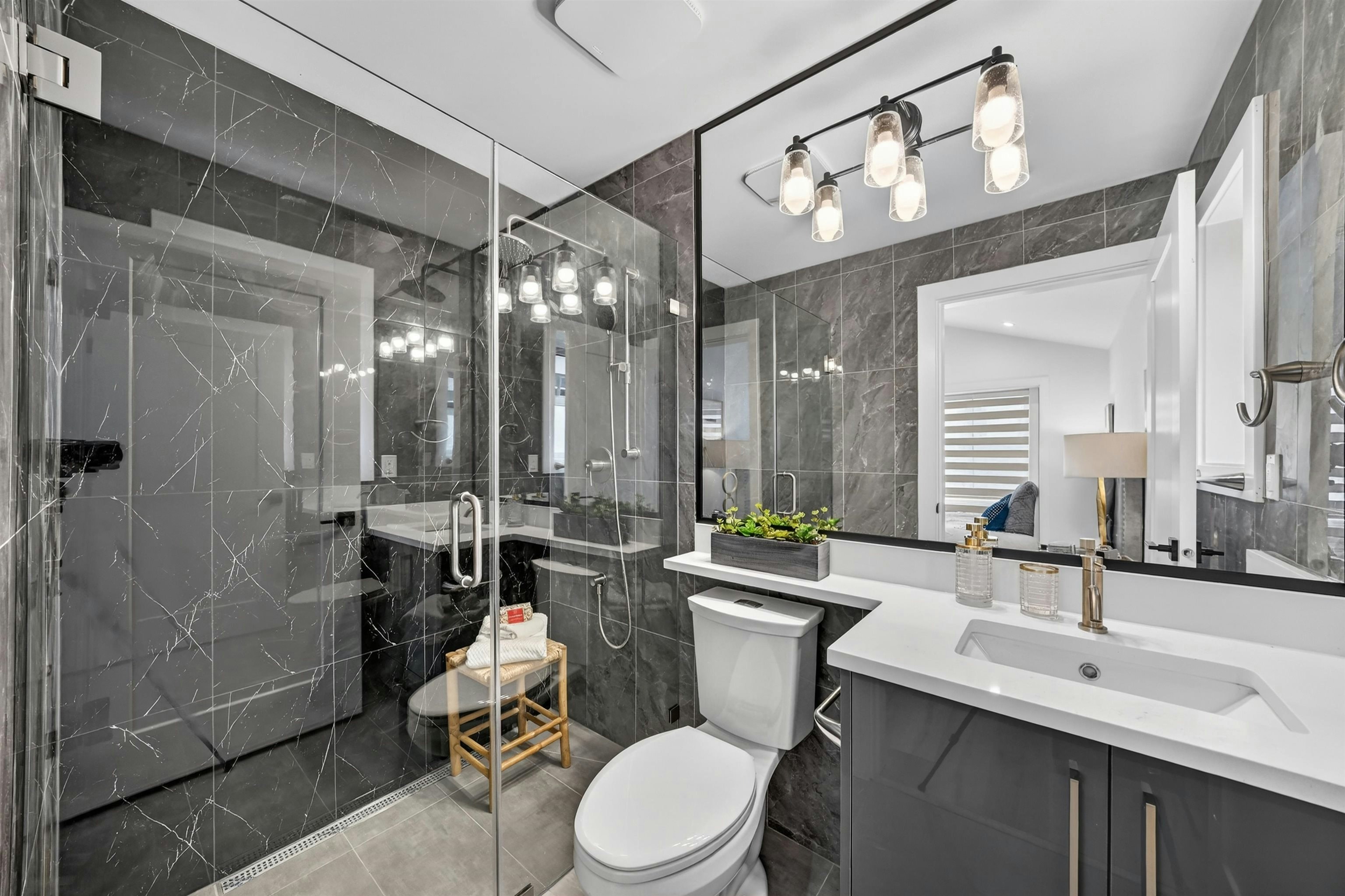 516 W 60th Avenue, Vancouver, BC, V6P 1Z7 - 15