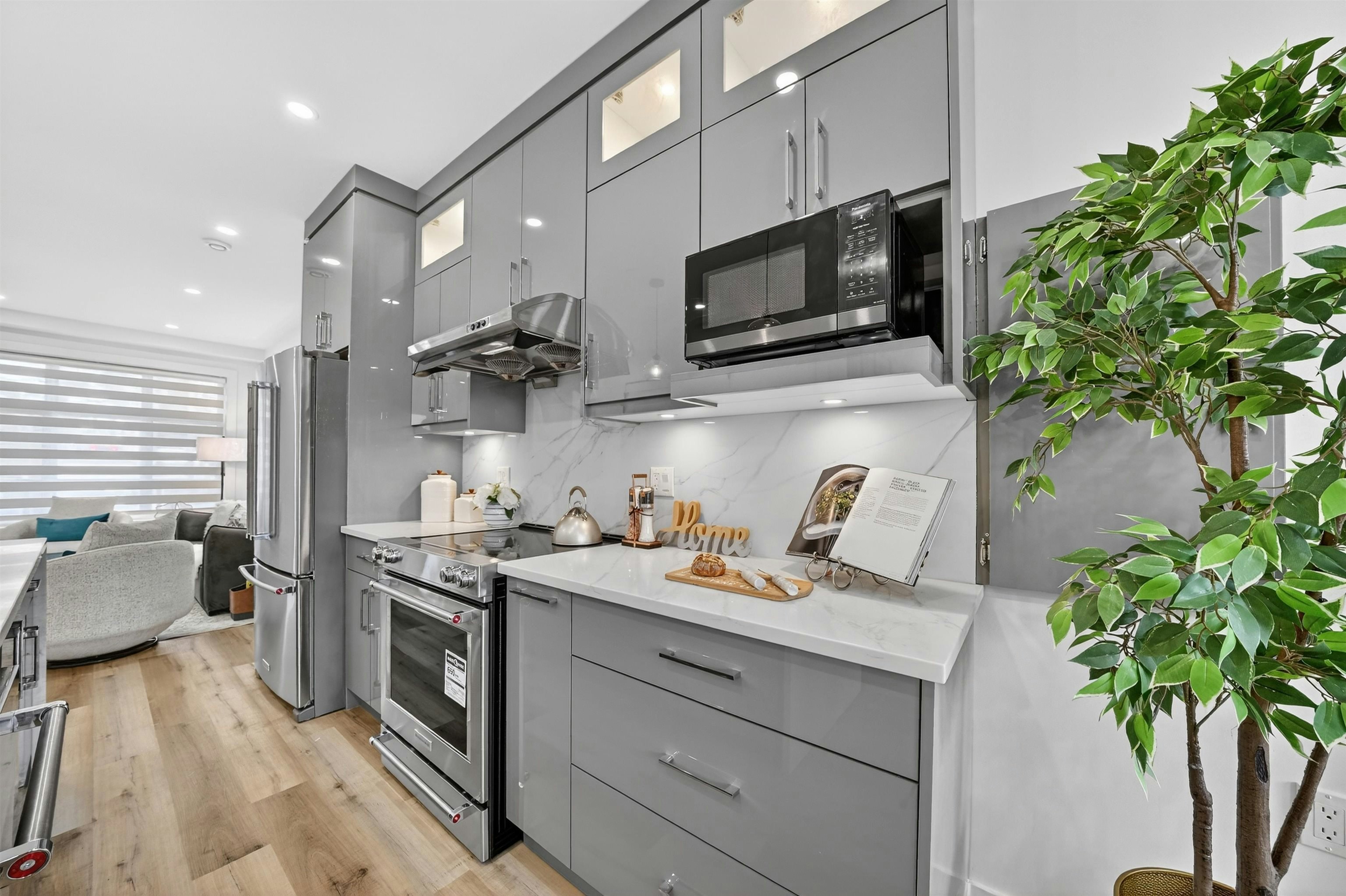 516 W 60th Avenue, Vancouver, BC, V6P 1Z7 - 5