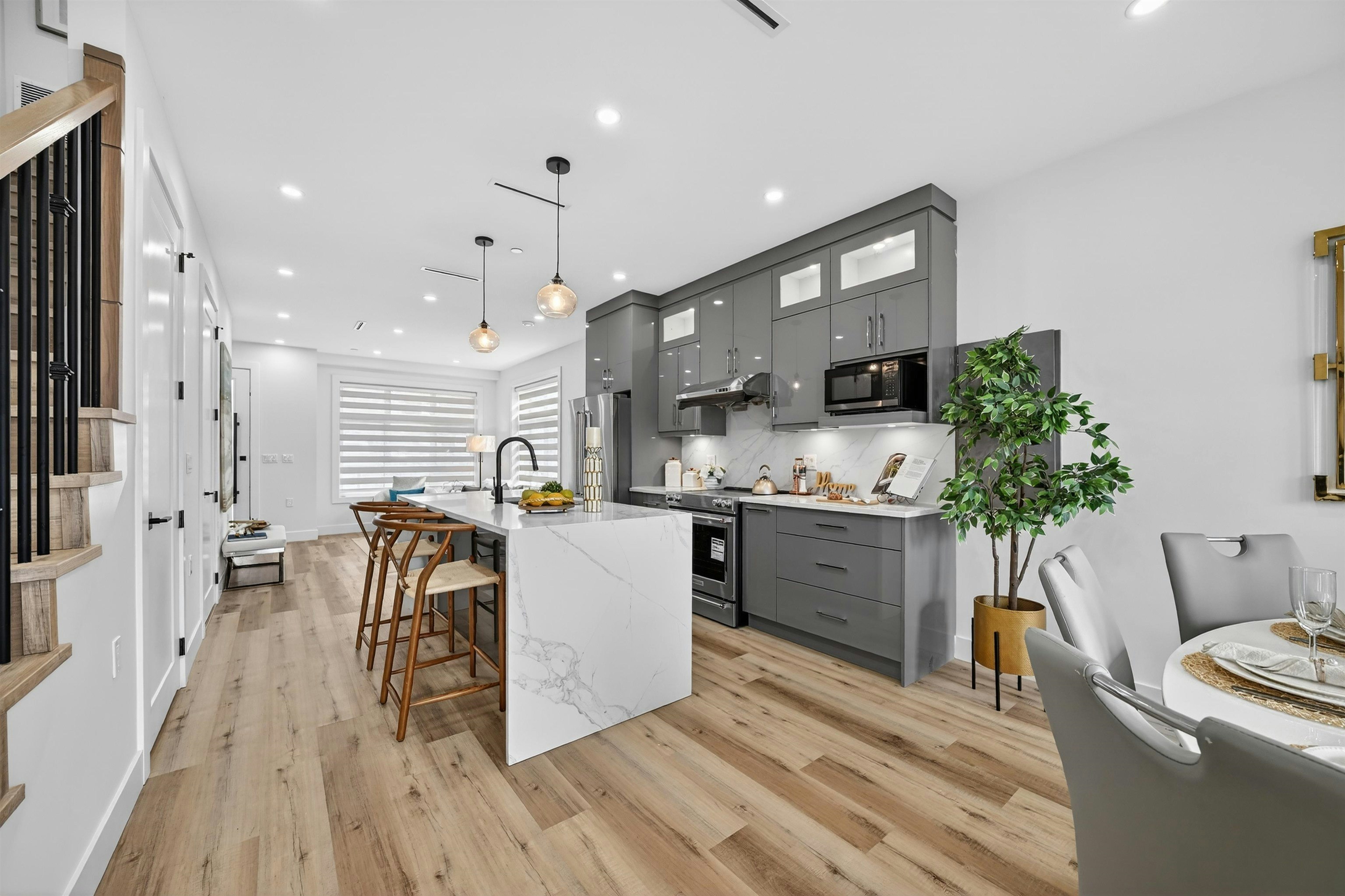 516 W 60th Avenue, Vancouver, BC, V6P 1Z7 - 3