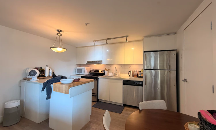603-555 W 7th Avenue