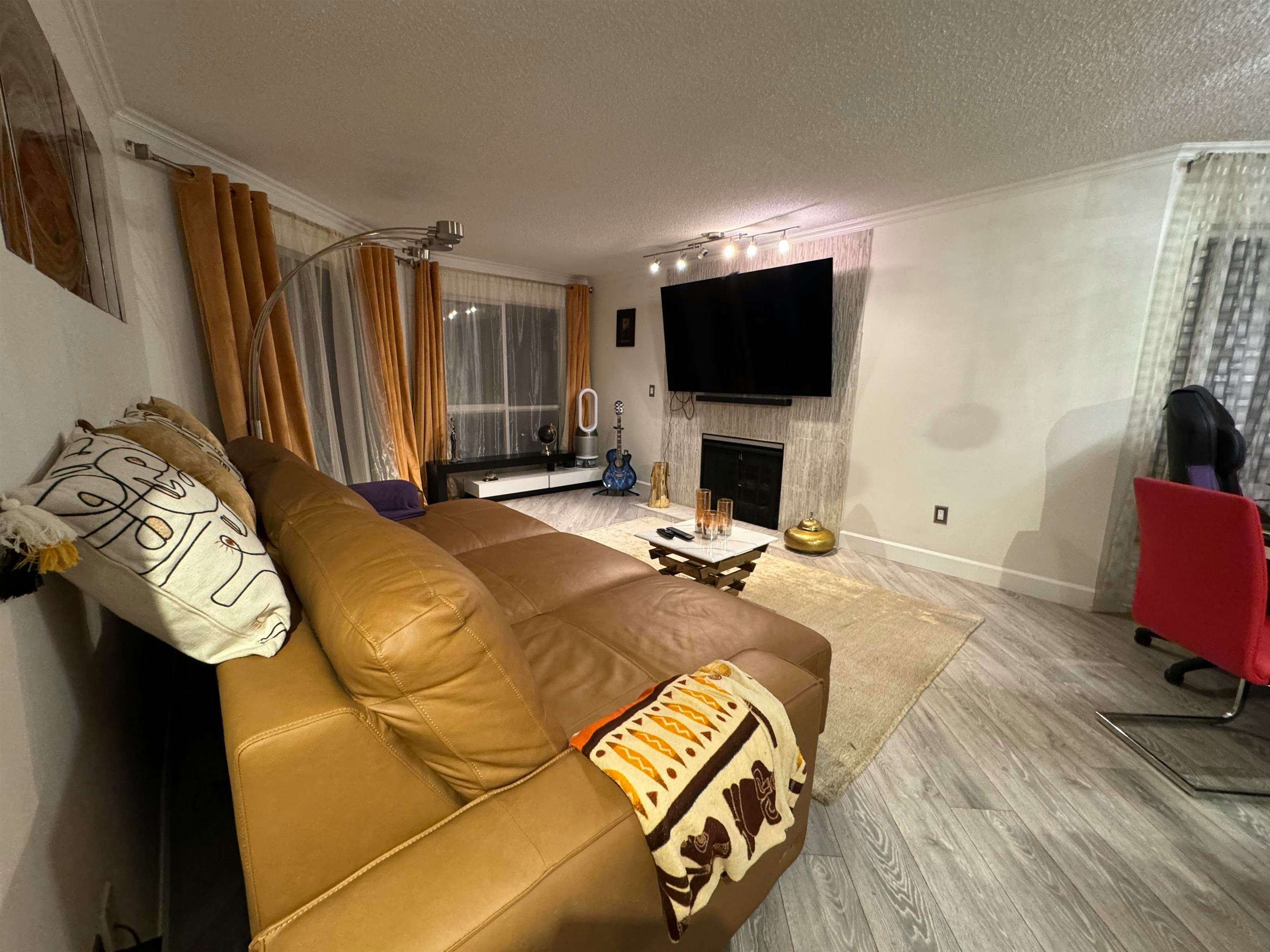 233-7451 Moffatt Road - 3