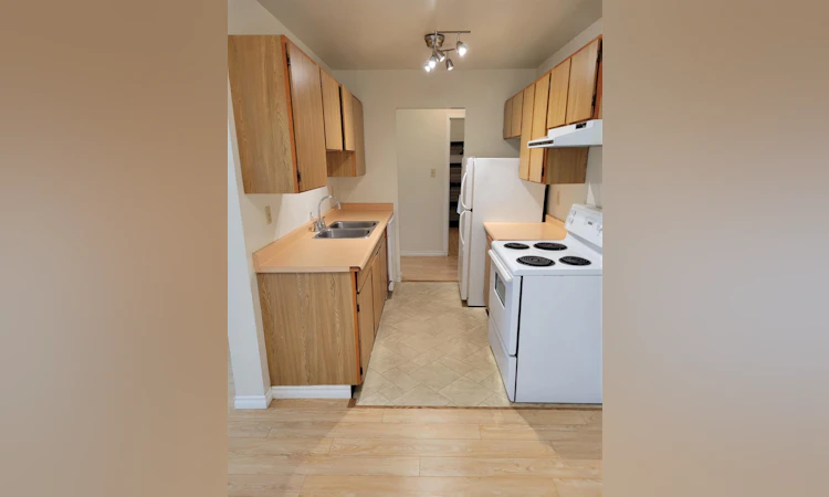 218-8500 Lansdowne Road
