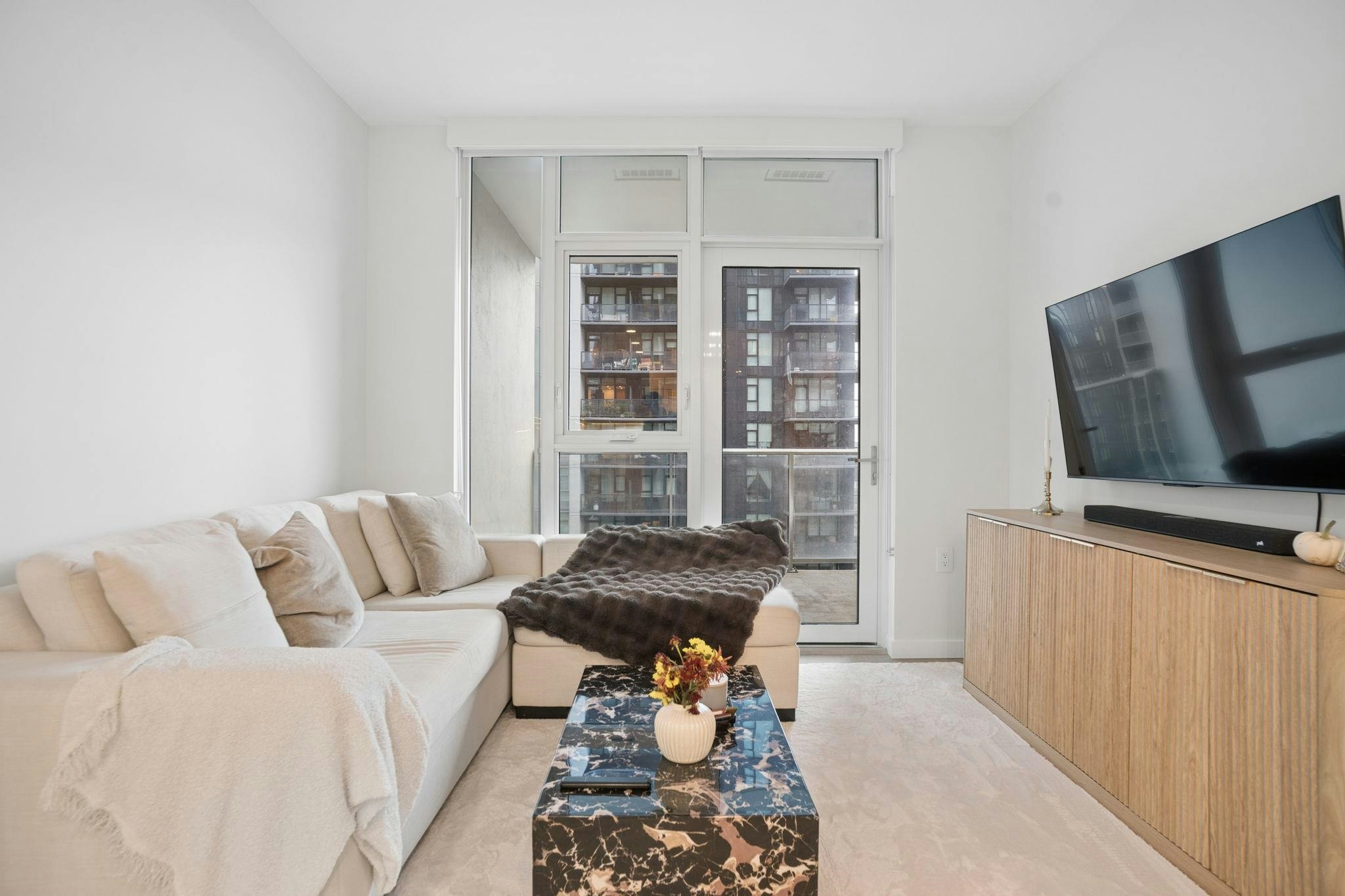 1203-4168 Lougheed Highway - 4