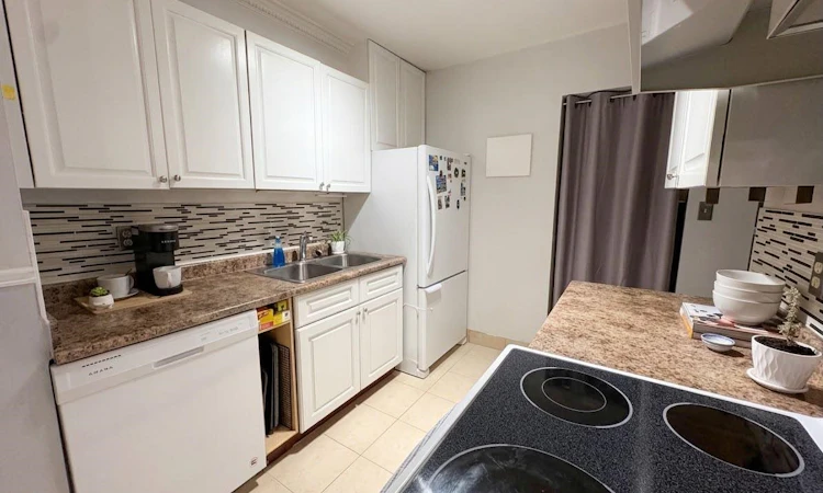 112-6105 Kingsway