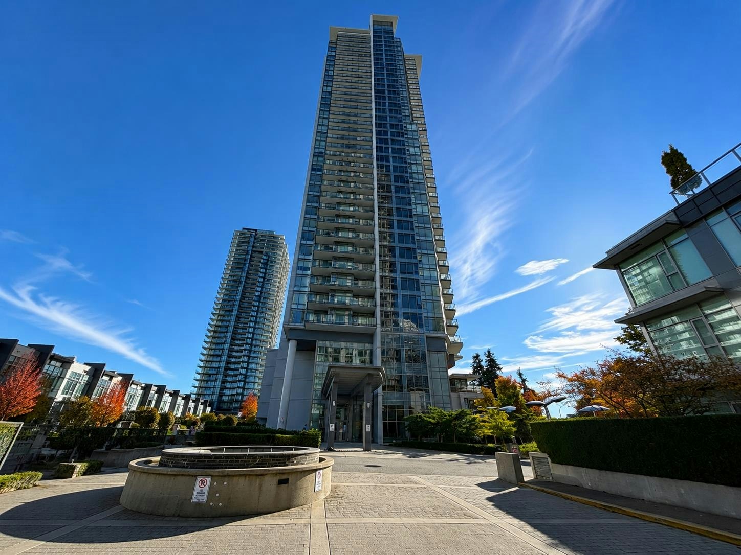 2004-4900 Lennox Lane, Burnaby, BC, V5H 0G9