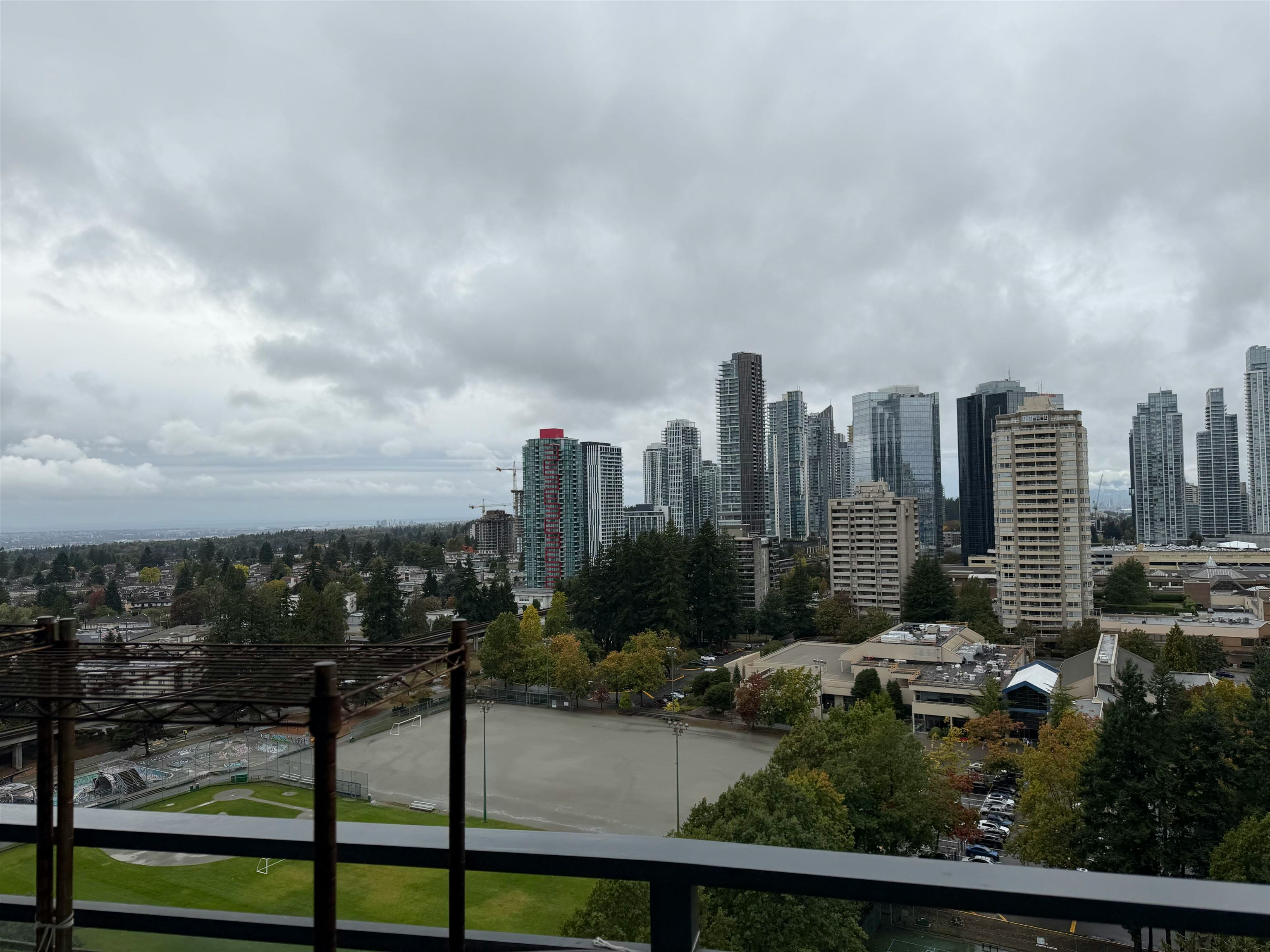 2004-4900 Lennox Lane, Burnaby, BC, V5H 0G9