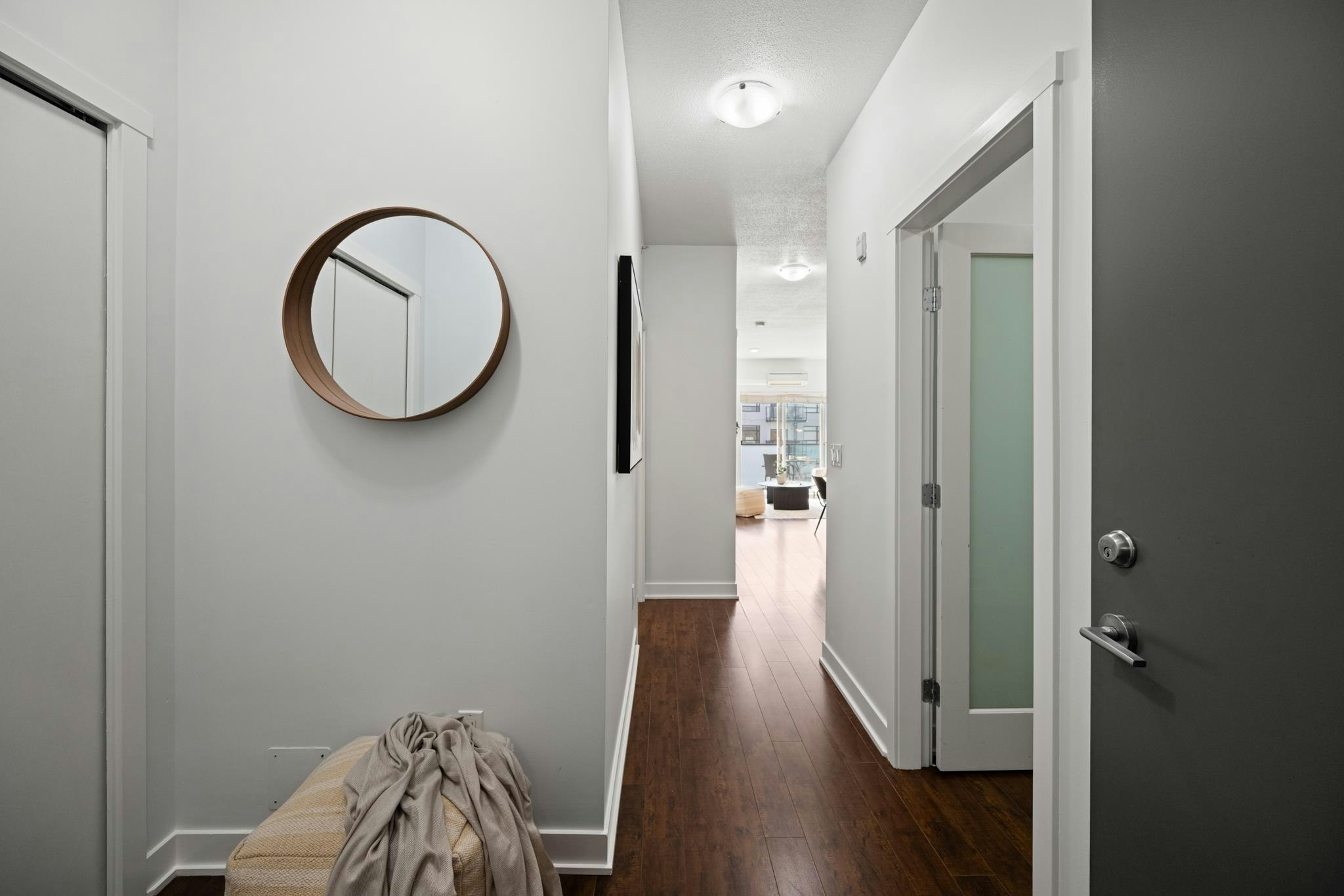 416-20460 Douglas Crescent - 3