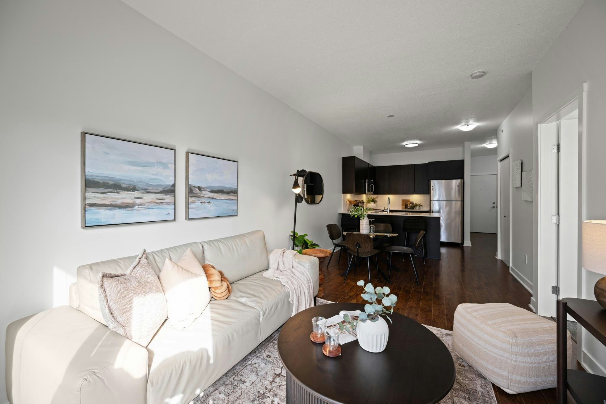 416-20460 Douglas Crescent - 2