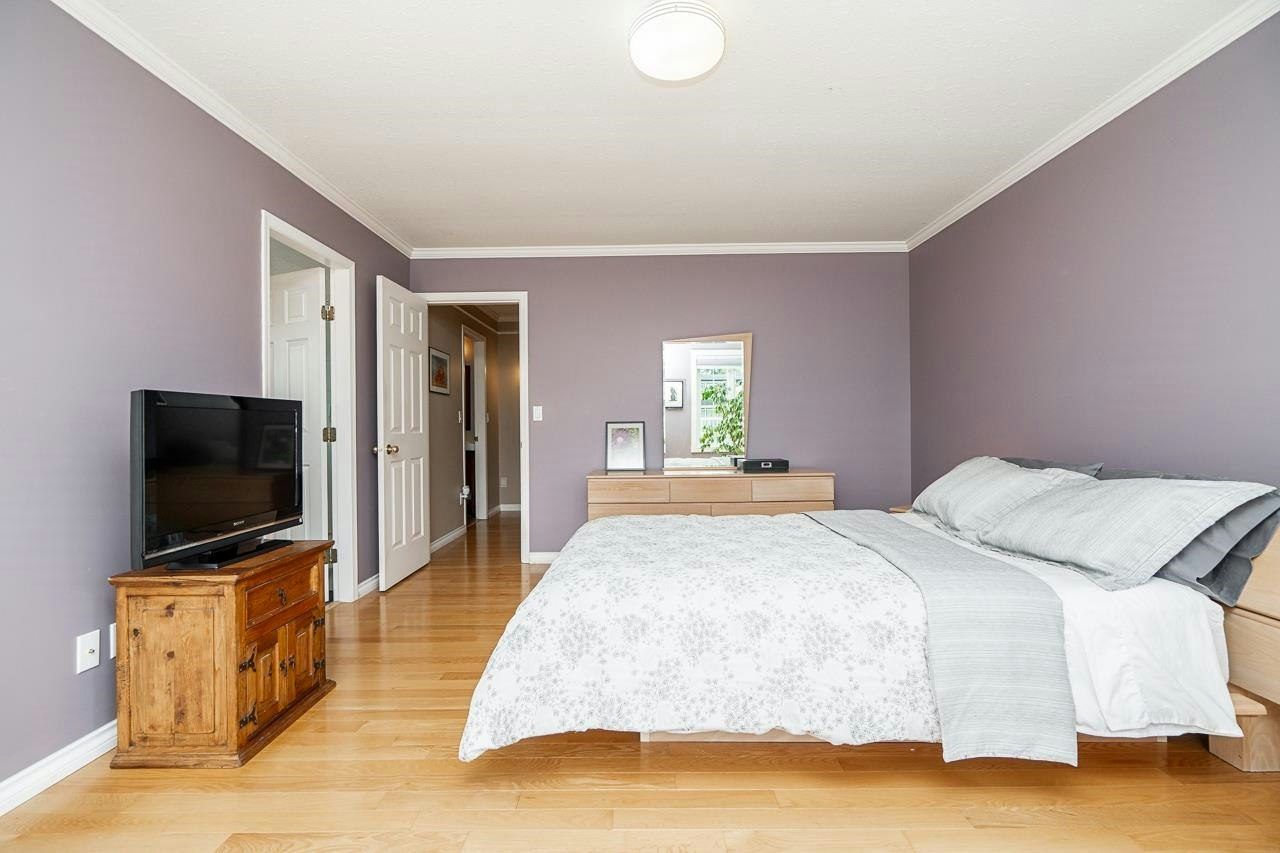 954 160b Street, Surrey, BC, V4A 9A7 - 27