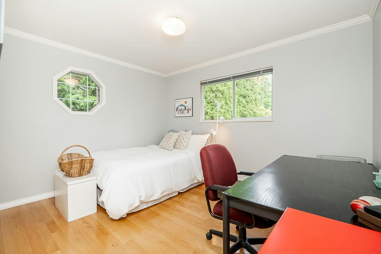 954 160b Street, Surrey, BC, V4A 9A7 - 32