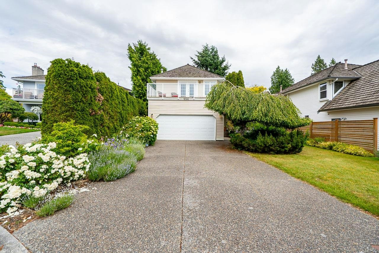 954 160b Street - 3