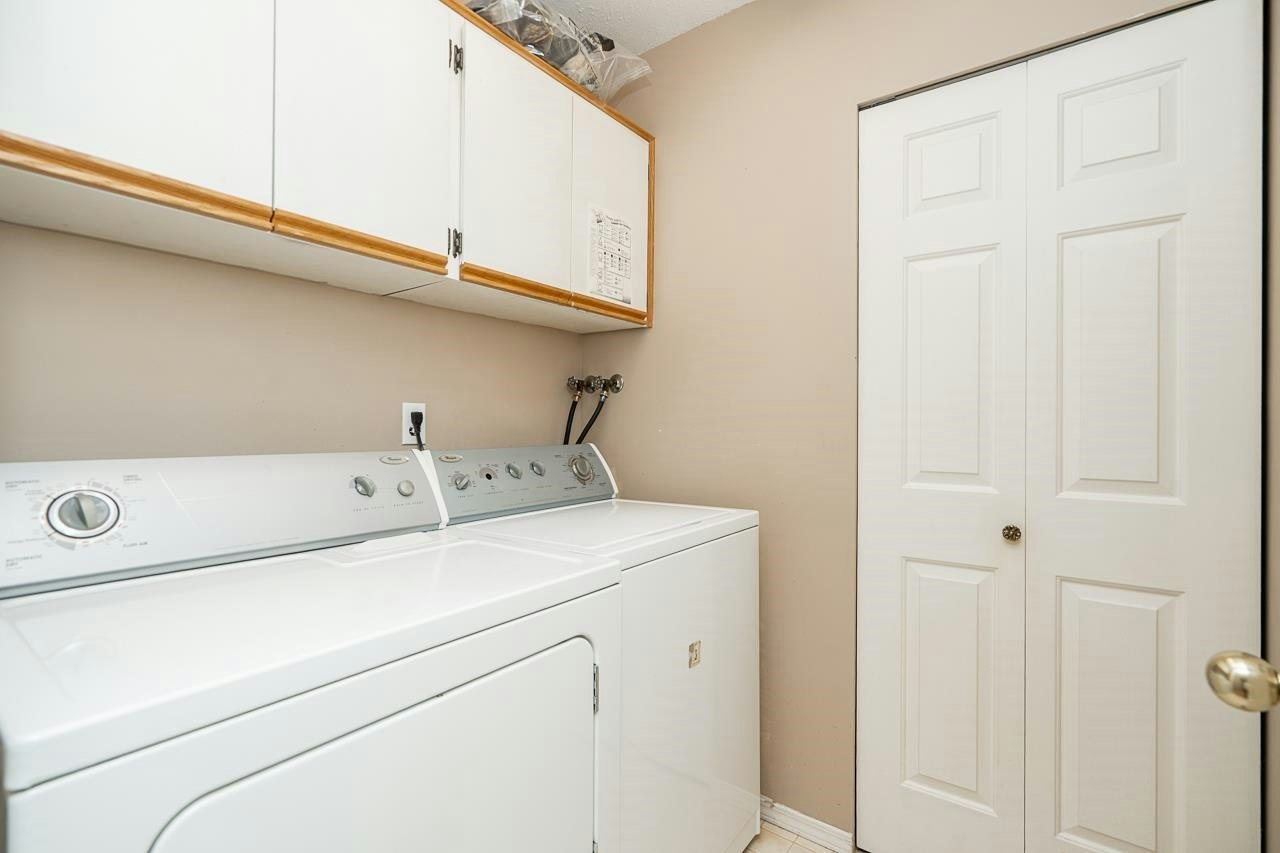 954 160b Street, Surrey, BC, V4A 9A7 - 24