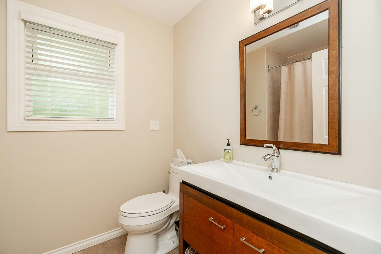 954 160b Street, Surrey, BC, V4A 9A7 - 34