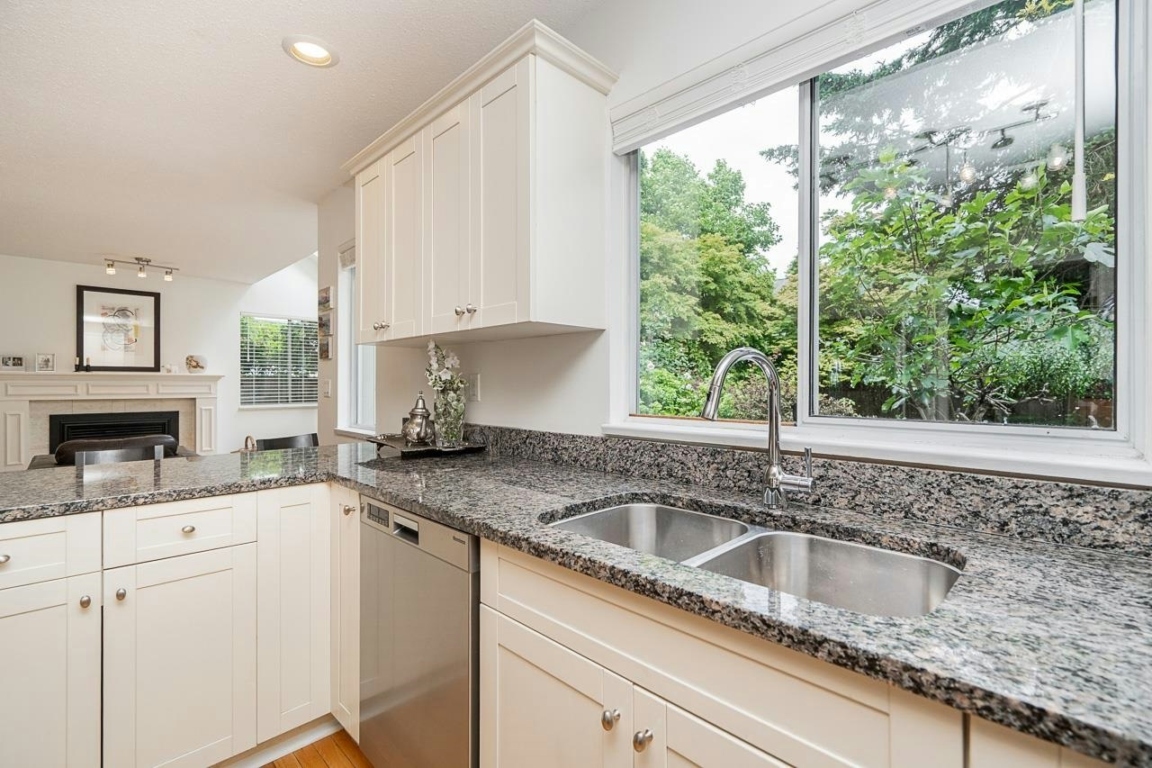 954 160b Street, Surrey, BC, V4A 9A7 - 16