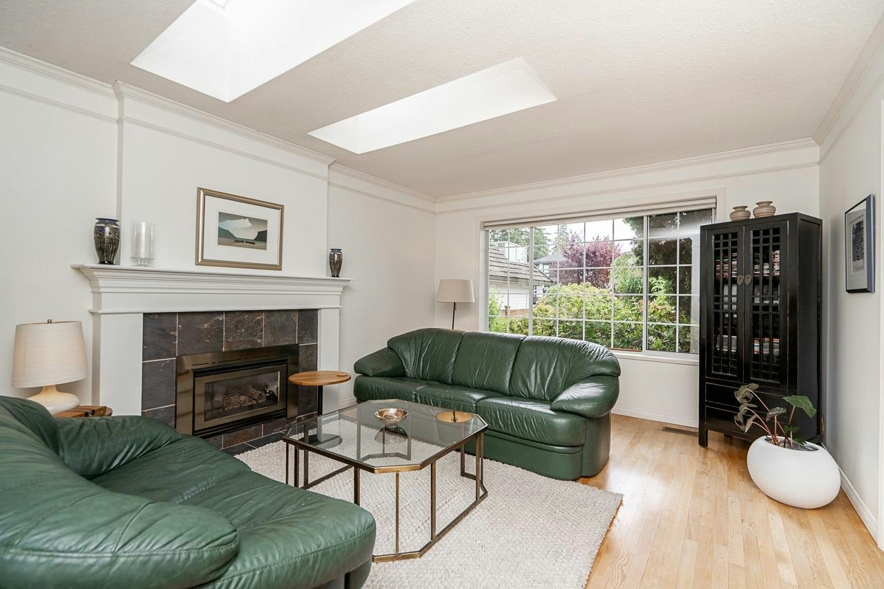 954 160b Street, Surrey, BC, V4A 9A7 - 9