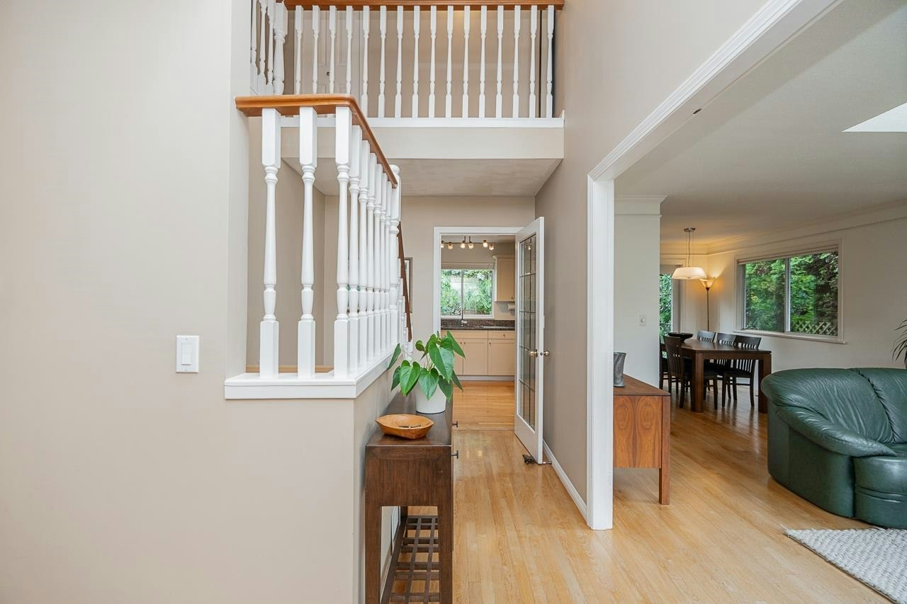 954 160b Street - 5