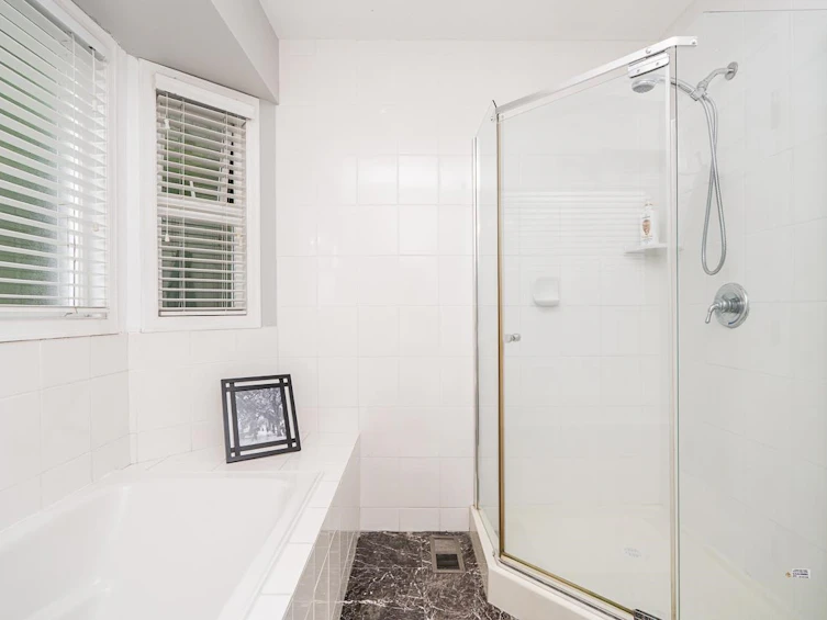 954 160b Street, Surrey, BC, V4A 9A7 - 30