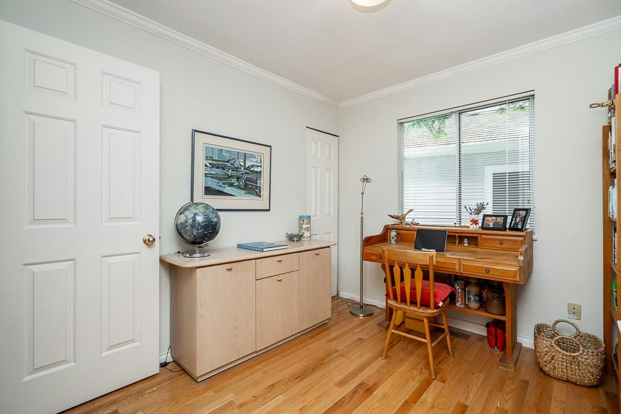 954 160b Street, Surrey, BC, V4A 9A7 - 22