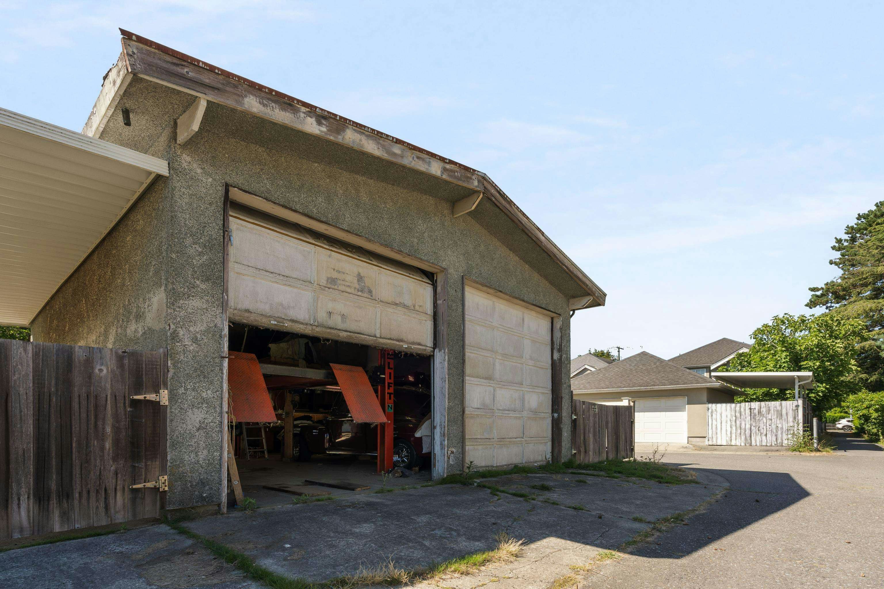 8611 Rideau Drive, Richmond, BC, V7A 4M6 - 16