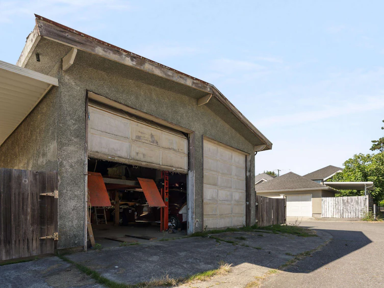 8611 Rideau Drive, Richmond, BC, V7A 4M6 - 16