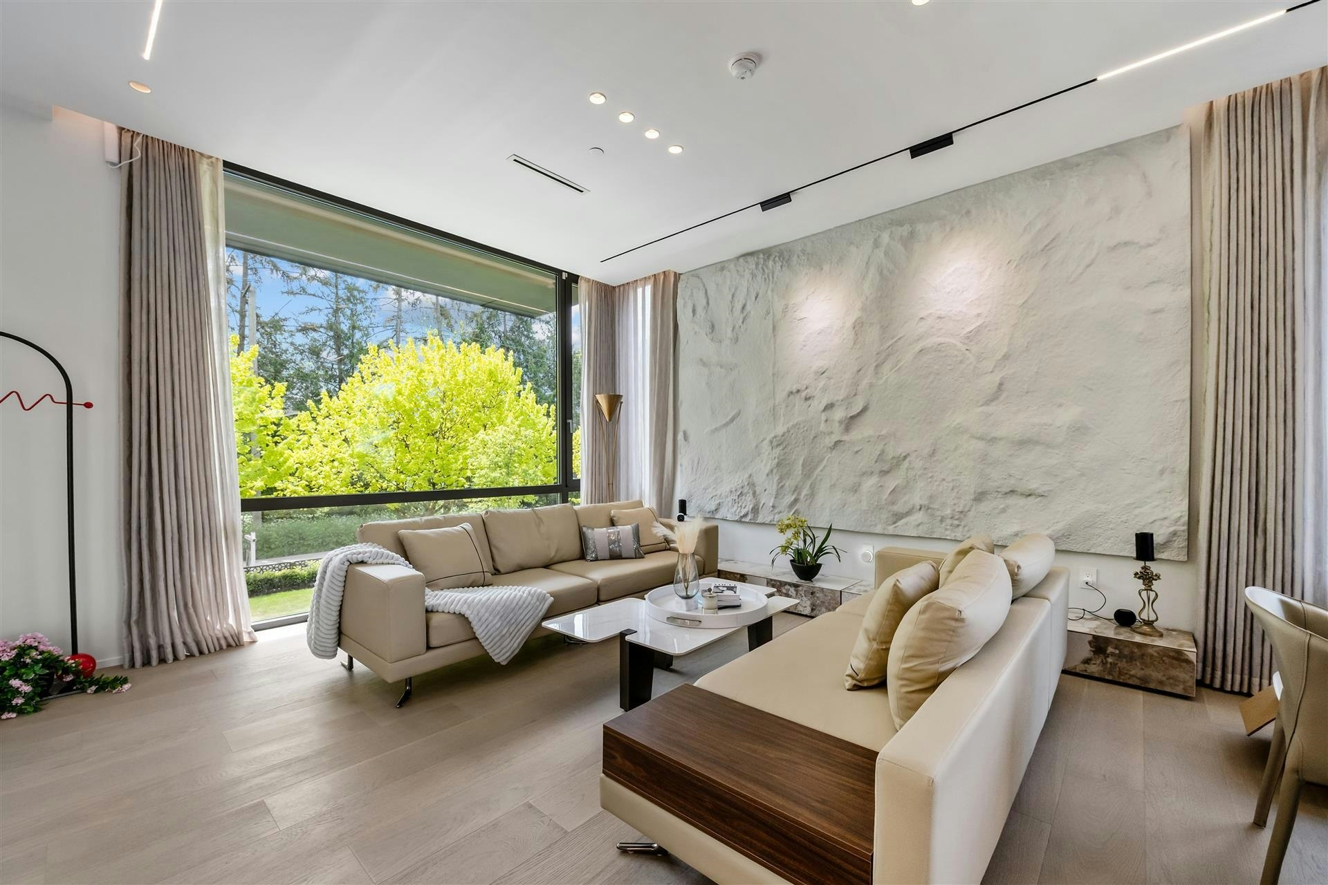 3823 W 51st Avenue - 3