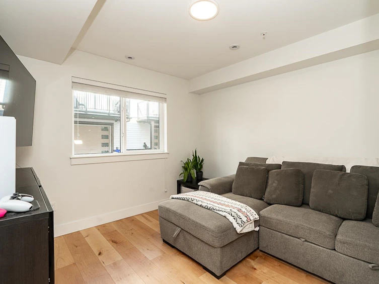 22-19624 56 Avenue, Langley, BC, V3A 3X6 - 22