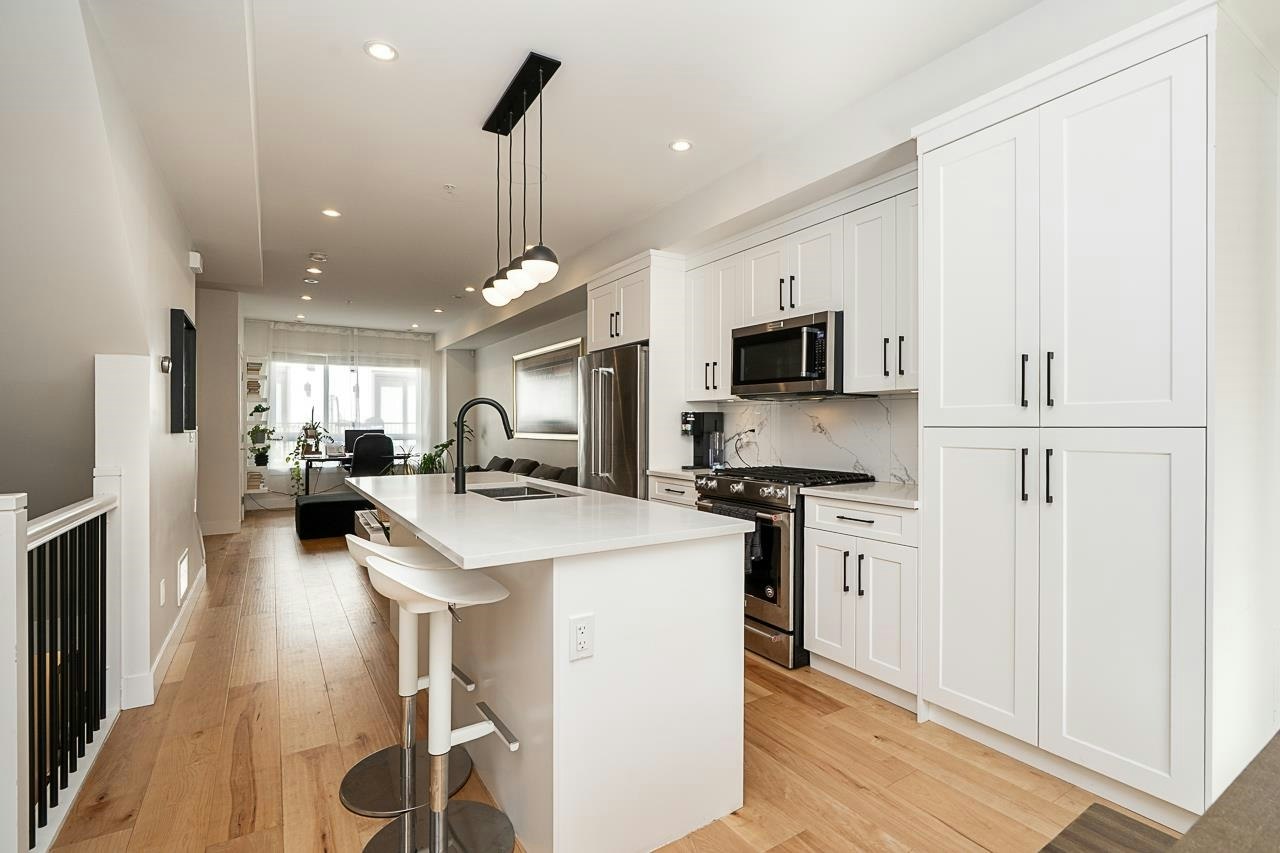 22-19624 56 Avenue, Langley, BC, V3A 3X6 - 3