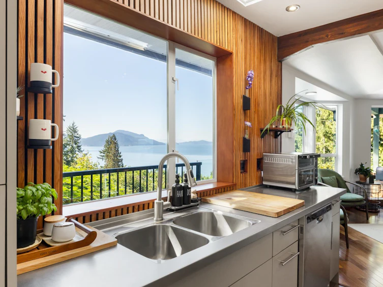 350 Bayview Place, West Vancouver, BC, V0N 2E0 - 2