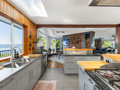 350 Bayview Place - 3