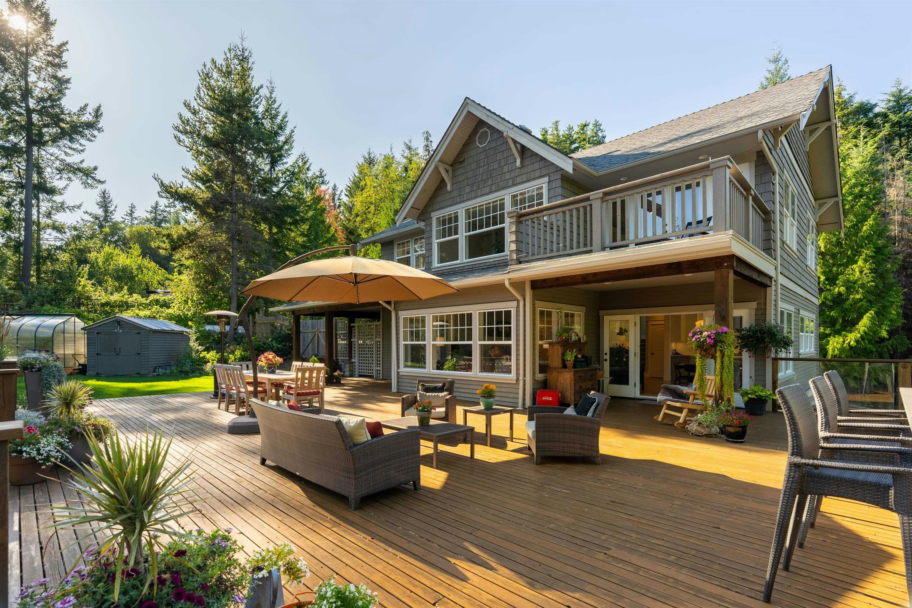 351 Salal Road, Bowen Island, BC, V0N 1G2