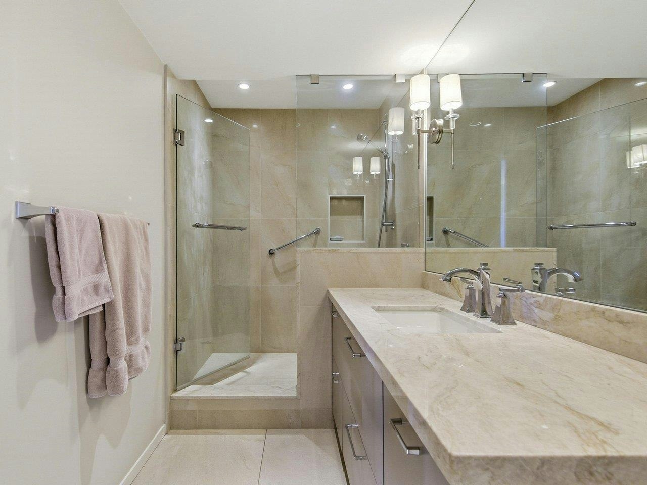 900-1685 W 14th Avenue, Vancouver, BC, V6J 2J3 - 26