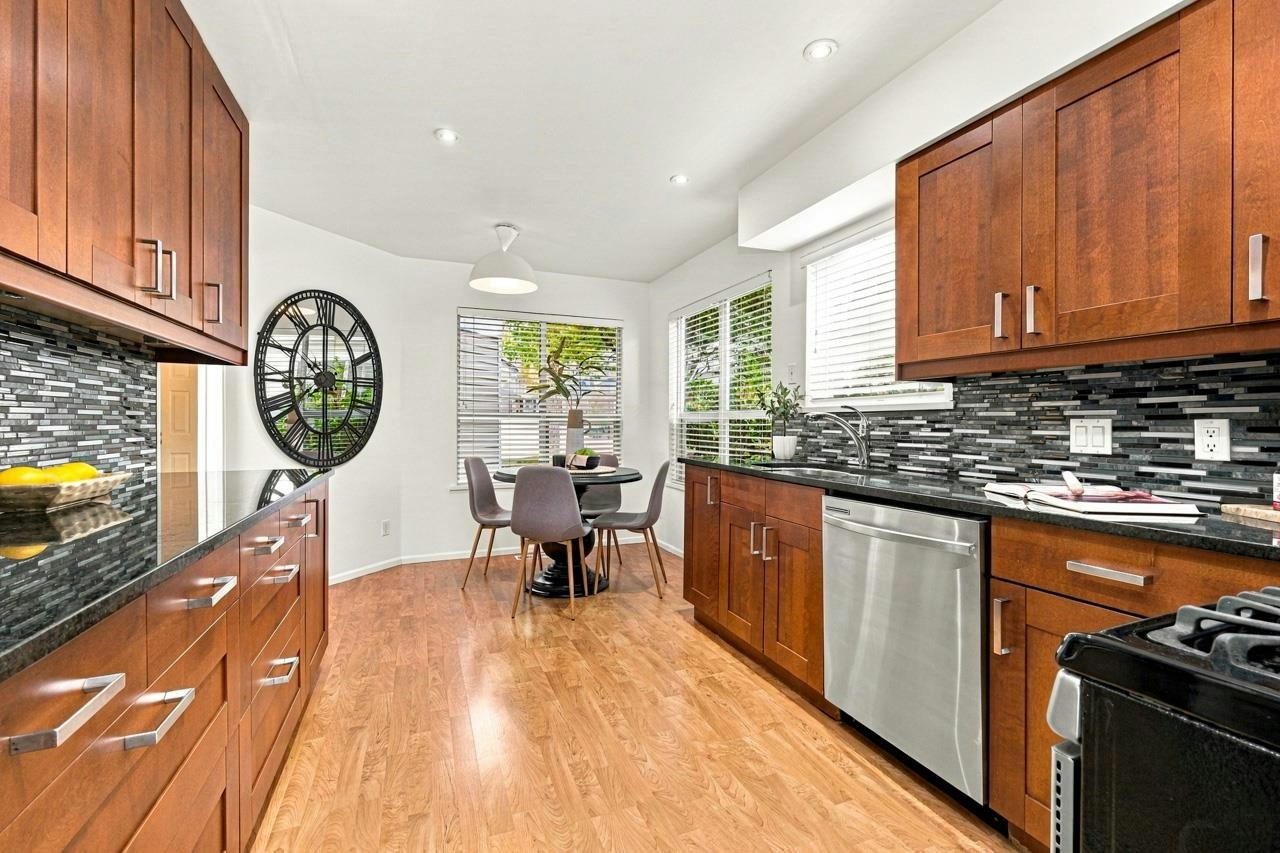 62-650 Roche Point Drive, North Vancouver, BC, V7H 2Z5 - 8