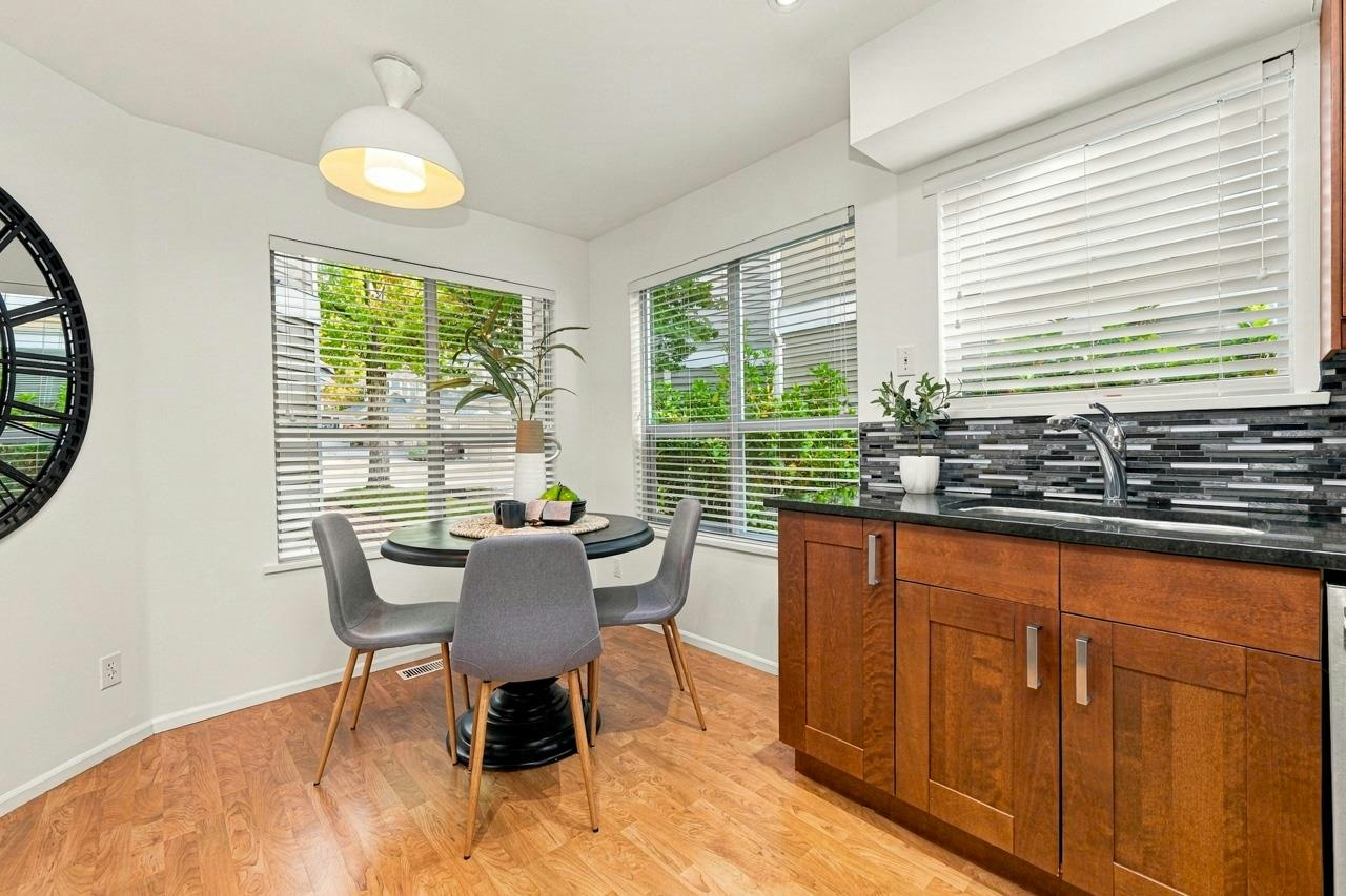 62-650 Roche Point Drive, North Vancouver, BC, V7H 2Z5 - 9