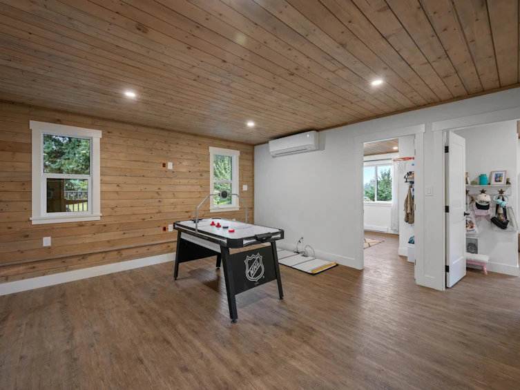 6035 Bradner Road, Abbotsford, BC, V4X 2C7 - 32